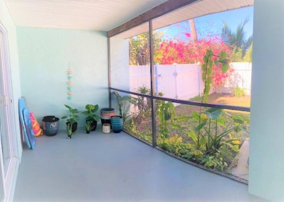 Bright And Beachy 2Bed 1Bath Home - Unit 210 코코아비치 외부 사진