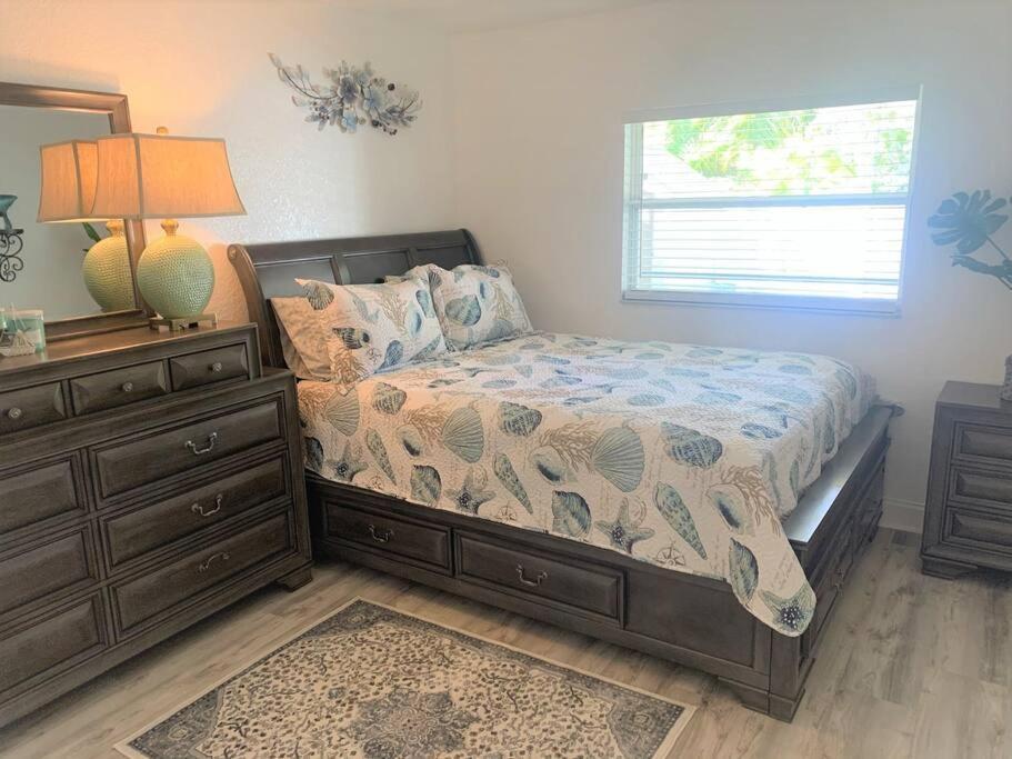 Bright And Beachy 2Bed 1Bath Home - Unit 210 코코아비치 외부 사진