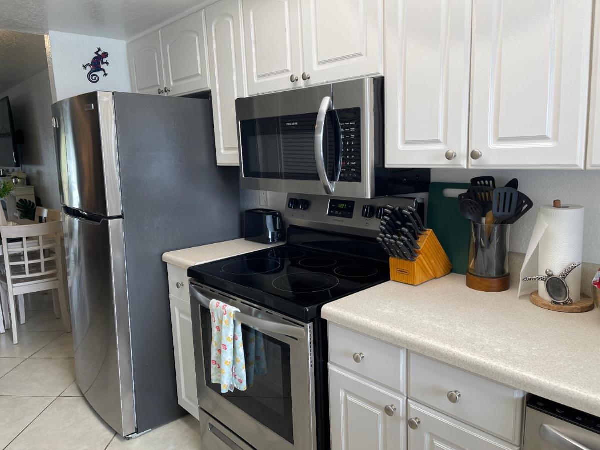 Bright And Beachy 2Bed 1Bath Home - Unit 210 코코아비치 외부 사진