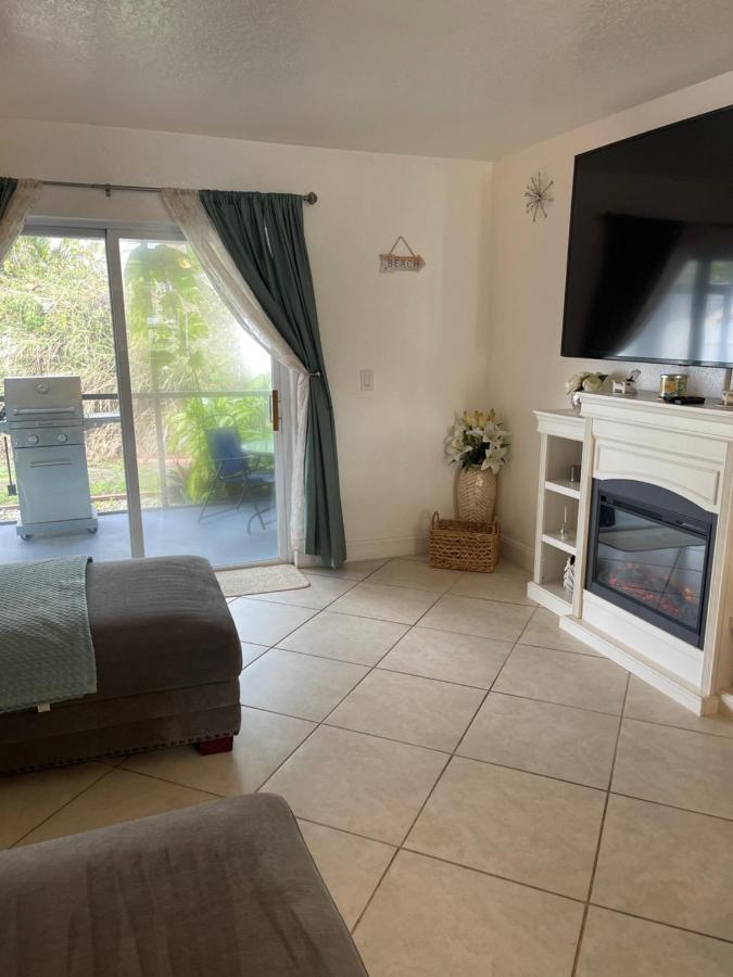 Bright And Beachy 2Bed 1Bath Home - Unit 210 코코아비치 외부 사진